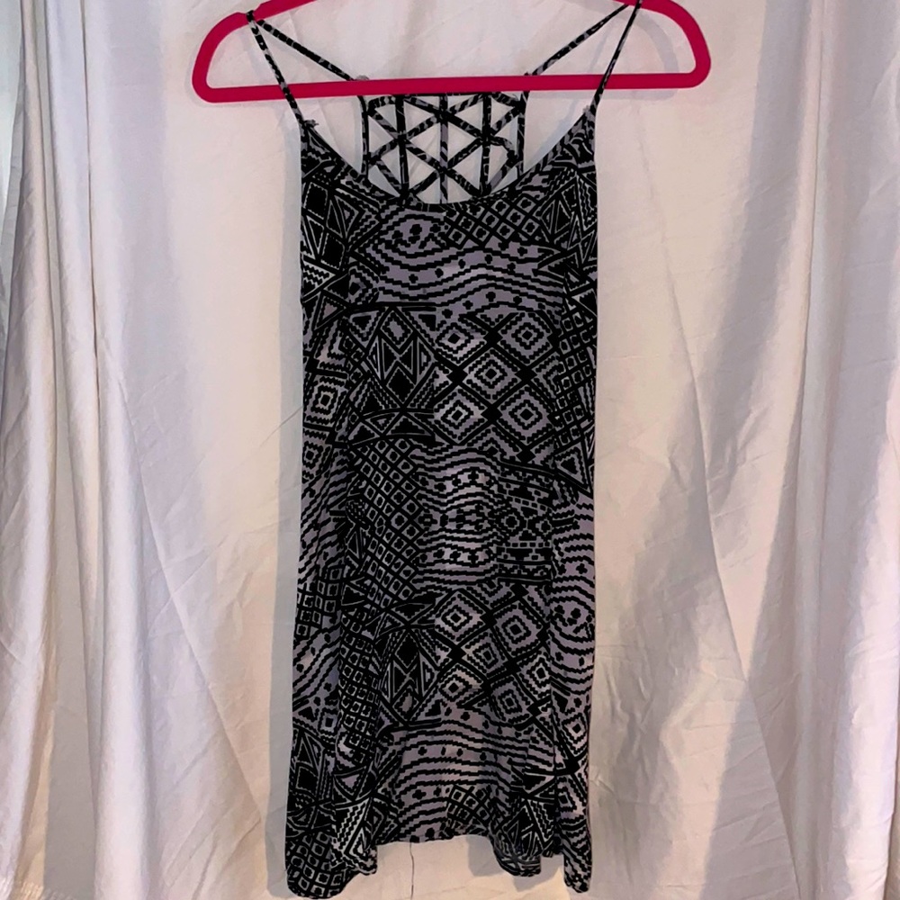 black and gray patterned short dress